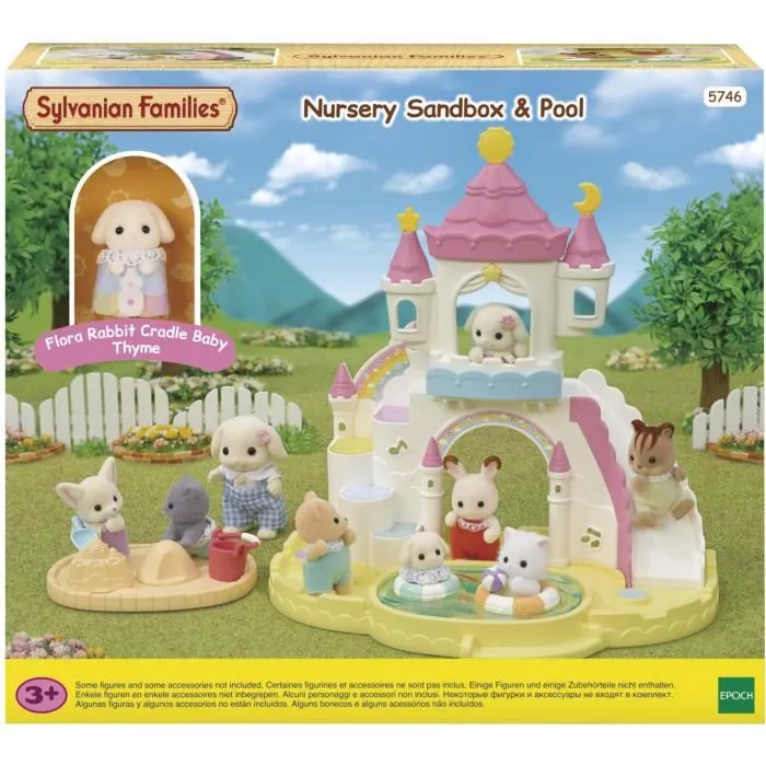 Sylvanian Families 5746 - Le bac à sable et piscine des bébés, château de jeu avec toboggan et accessoires, figurine Bébé Lapin Bélier