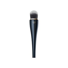ClÉ de peau Fond de teint light coverage fdt brush