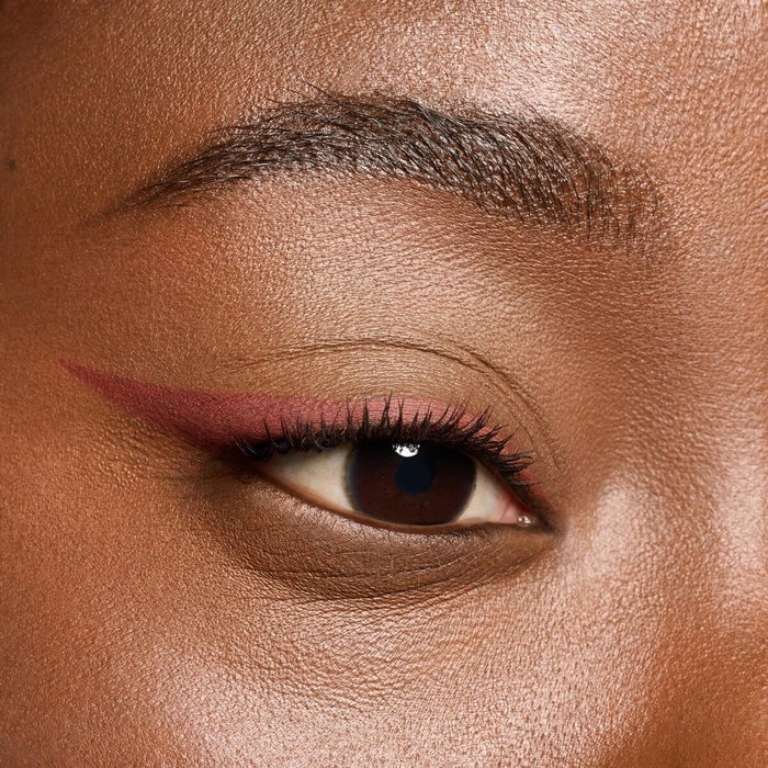 Essence SATIN BLEND Eyeliner en Gel 05-Rich Burgundy