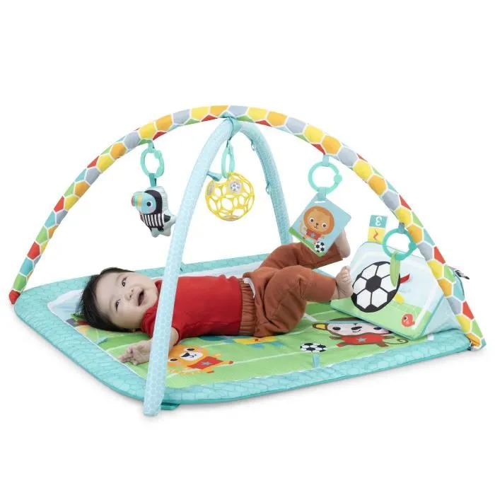 Bright Starts Tapis d'éveil bébé Football avec arche de jeu, jouets Oball détachables, musique et lumières - Pour la motricité et coordination - Dès la naissance