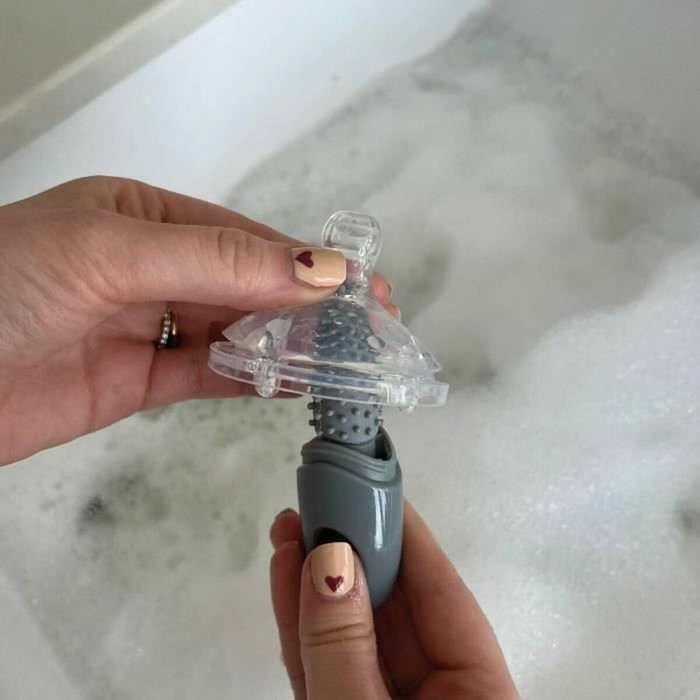 Nuby Brosse de Nettoyage 2 en 1 pour Biberon et Tétine avec Support Nuby Brosse de Nettoyage 2 en 1 pour Biberon et Tétine avec Support