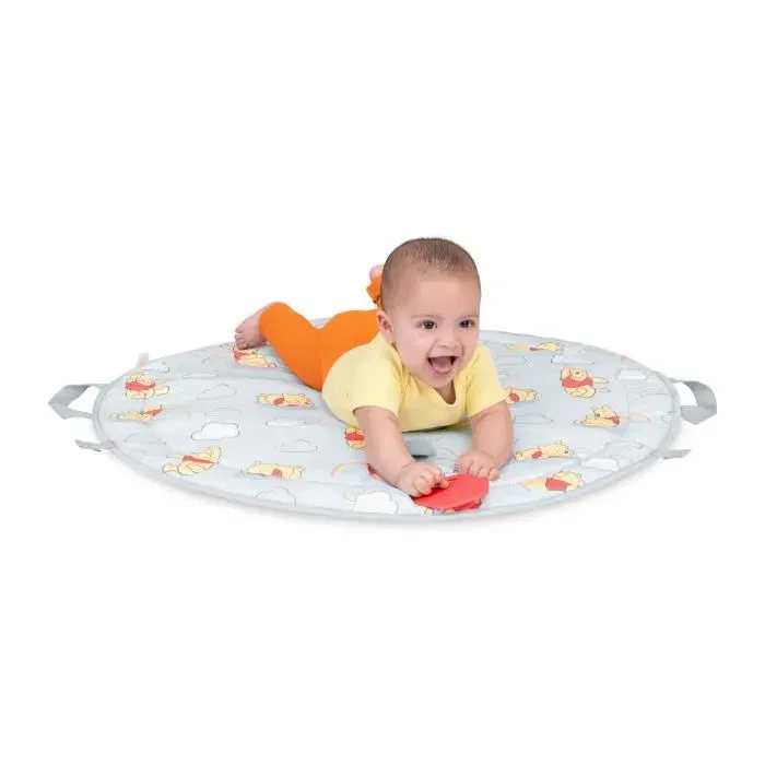Bright Starts Tapis d'éveil évolutif bébé Disney Baby Winnie, réversible et pliable, avec arche en bois, jouets sensoriels et musicaux, miroir, 5 jouets amovibles