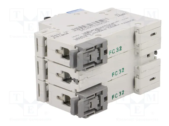 LEGRAND Disjoncteur S300 TX 3P 32A 6kA