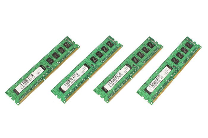 CoreParts Kit mémoire RAM 8GB (4x2GB) DDR3 1600MHz ECC DIMM pour serveur CoreParts Kit mémoire RAM 8GB (4x2GB) DDR3 1600MHz ECC DIMM pour serveur