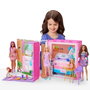 Barbie - Maison de poupée avec appartement 65ème anniversaire - 360°, 2 étages, 4 zones de jeu, inclut poupée et chiot - HRJ77