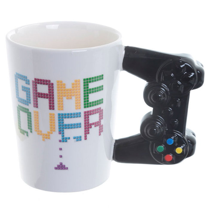 PUCKATOR Tasse Manette Game Over avec Design 3D - 11x14,5x8,5 cm PUCKATOR Tasse Manette Game Over avec Design 3D - 11x14,5x8,5 cm