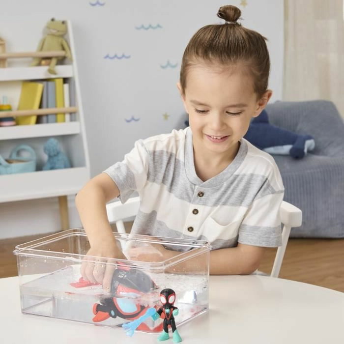 Hasbro Spidey et ses Amis Extraordinaires Miles Morales Water-Webs Dauphin filant avec figurine et véhicule