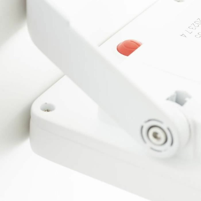 Brilliant LUTON Applique extérieure LED et solaire avec détecteur de mouvement, blanc Brilliant LUTON Applique extérieure LED et solaire avec détecteur de mouvement, blanc