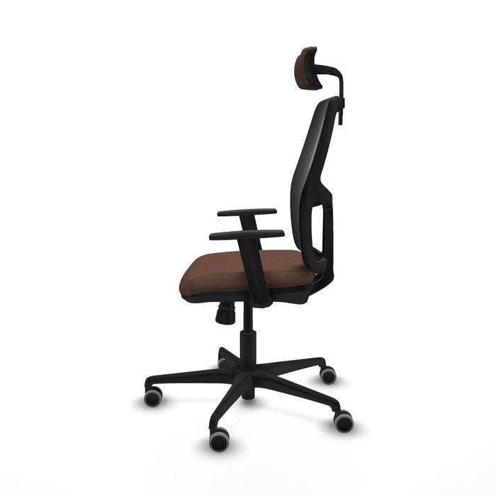 Chaise Alfera Synchro 4 positions tissu Marron foncé Maille Noir Base en nylon noir Accoudoir 1D Appui-tête 2D Roulettes 65mm pour moquette