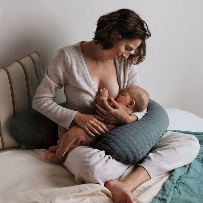 Beaba Big Flopsy Coussin de Maternité Multifonctions - Soutien Grossesse et Allaitement - Fleur de Coton Gris Mineral - Textile OEKO-TEX - 170 cm Beaba Big Flopsy Coussin de Maternité Multifonctions - Soutien Grossesse et Allaitement - Fleur de Coton Gris Mineral - Textile OEKO-TEX - 170 cm