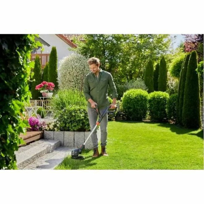 Gardena P4A ComfortCut 23/18V - Coupe-bordure sur batterie 18V avec manche télescopique et largeur de coupe 23 cm