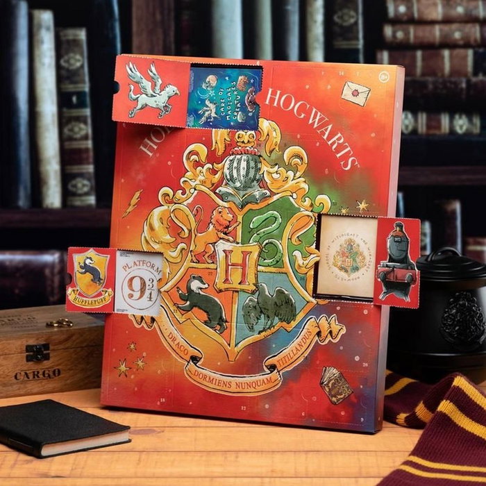 Paladone - Calendrier de l'Avent 2022 Harry Potter Hogwarts avec articles de papeterie et accessoires Paladone - Calendrier de l'Avent 2022 Harry Potter Hogwarts avec articles de papeterie et accessoires