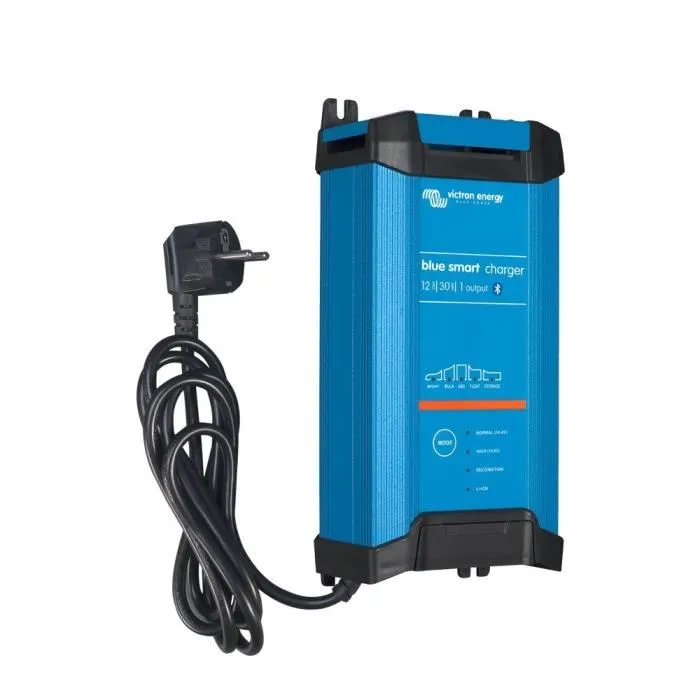 Victron Chargeur de batterie Blue Smart IP22 12V 30A - Chargeur intelligent avec 1 sortie pour batterie au plomb, AGM, GEL et lithium