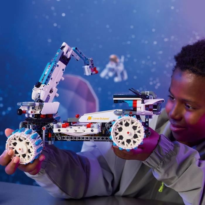 LEGO Technic 42211 Véhicule Lunaire Lunar Outpost