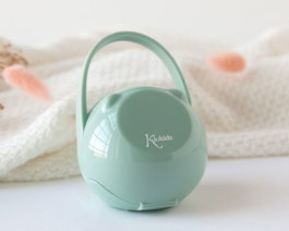 KioKids Porte-tétine avec Crochet Sage