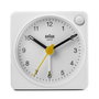 Braun BC-02-XW Réveil de voyage classique analogique blanc avec réveil progressif, aiguilles luminescentes et lumière de fond