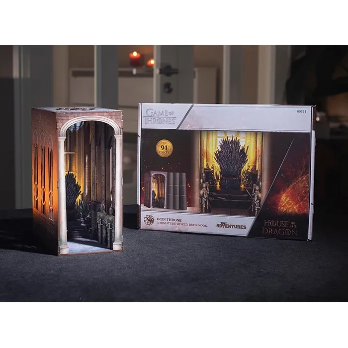 Revell Book Nook DIY Kit de Construction de Maquette 3D Serre à Livres - Tiny Adventures - Game of Thrones Le Trône de Fer avec LED