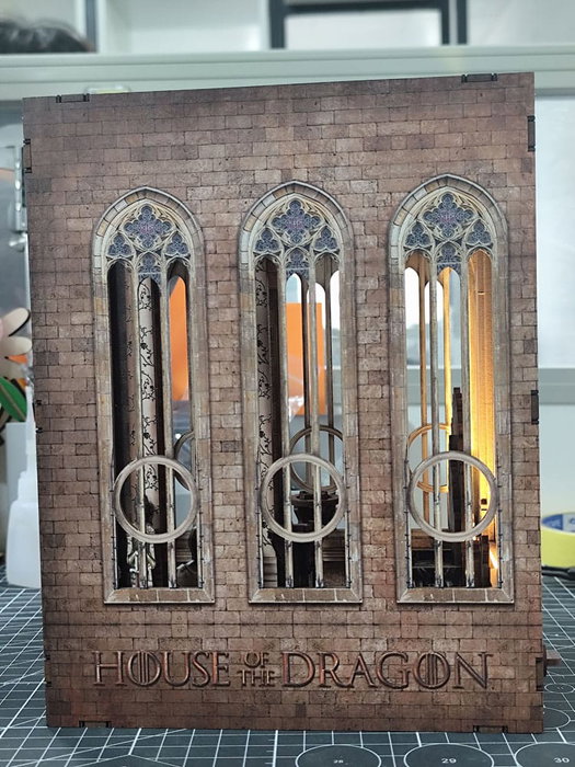 Revell Tiny Adventures House of the Dragon Iron Throne - Maquette 3D Book Nook Revell Tiny Adventures House of the Dragon Iron Throne - Maquette 3D Book Nook