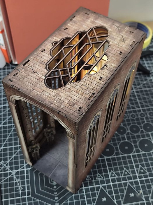 Revell Tiny Adventures House of the Dragon Iron Throne - Maquette 3D Book Nook Revell Tiny Adventures House of the Dragon Iron Throne - Maquette 3D Book Nook