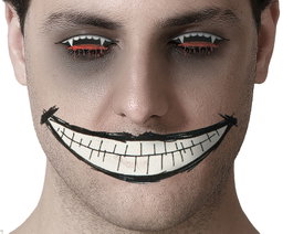 Tatouage facial de sourire macabre et yeux dessinés