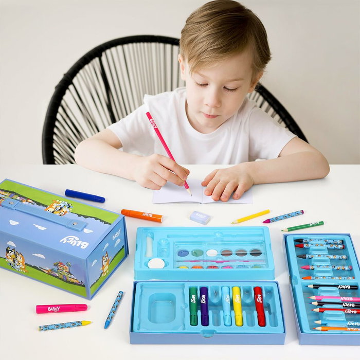 Cerdá - Set de Papeterie Coloriable Bluey - Maletin - 26 x 10 x 13 cm - Age 3 ans