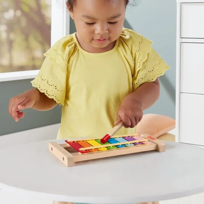 Fisher-Price Xylophone en bois pour bébés à partir de 24 mois, instrument de musique avec 8 touches arc-en-ciel et bâton, HXV13