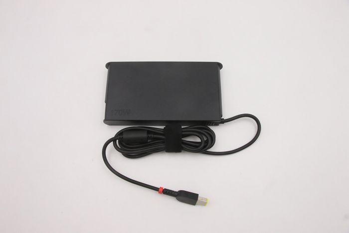 Lenovo Adaptateur secteur AC 170W, haute efficacité 89%, entrée 100-240Vac, conception 3 phases, pour appareils Lenovo Lenovo Adaptateur secteur AC 170W, haute efficacité 89%, entrée 100-240Vac, conception 3 phases, pour appareils Lenovo