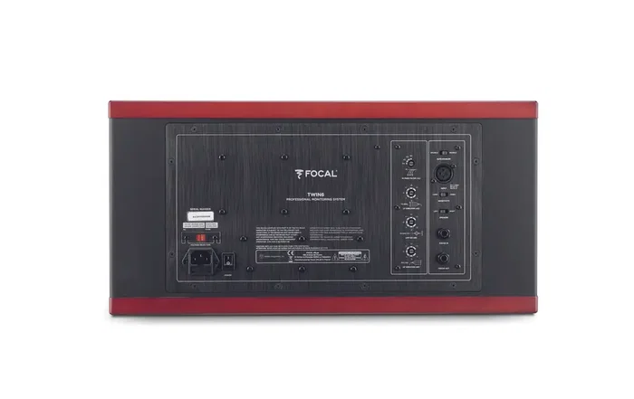 FOCAL Twin 6 - Enceinte de monitoring active avec tweeter en beryllium de 1,5", 2 woofers de 6,5", 112 dB SPL, XLR