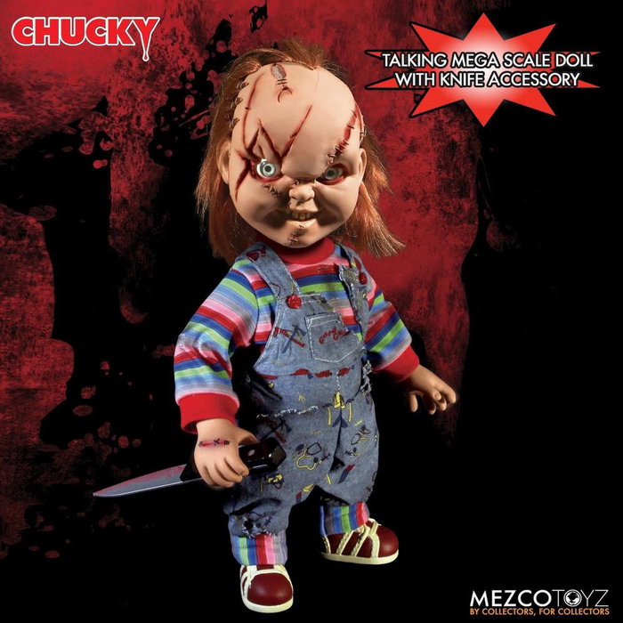 MEZCO TOYZ Figurine Chucky Le Poupon Diabolique parlante 38 cm avec 7 phrases, articulations et accessoires (Version espagnole)