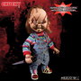 MEZCO TOYZ Figurine Chucky Le Poupon Diabolique parlante 38 cm avec 7 phrases, articulations et accessoires (Version espagnole)