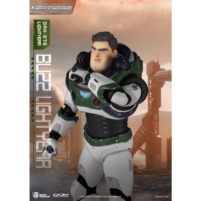 Beast Kingdom Dynamic8H Disney Lightyear Figurine Articulée 21 cm avec Lumière LED et Accessoires