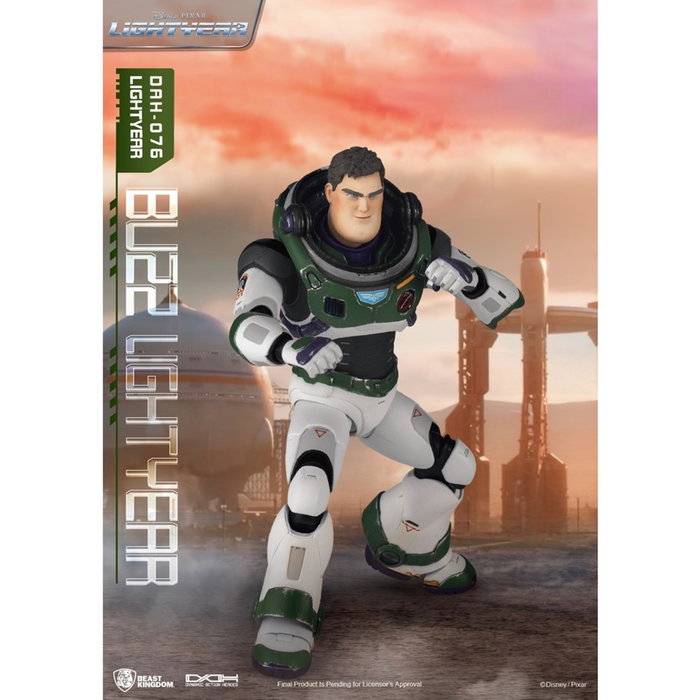 Beast Kingdom Dynamic8H Disney Lightyear Figurine Articulée 21 cm avec Lumière LED et Accessoires