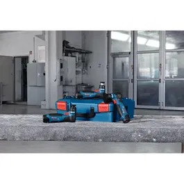 Bosch Professional Ponceuse excentrique sans fil GEX 12V-77 12V 32 mm avec 2 plateaux de ponçage pour ponçage localisé et finition automobile