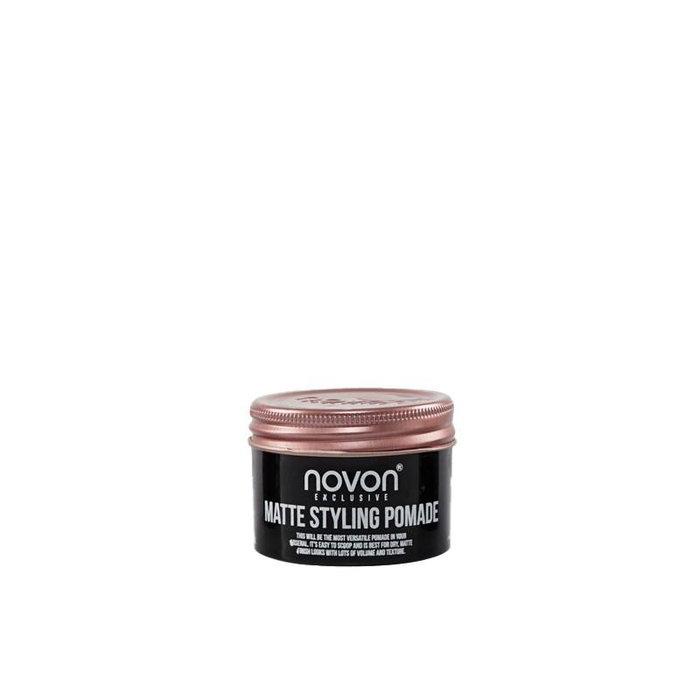 Novon - Pomade Styling Matte pour Cheveux, Fixation Haute, Finition Naturelle Sans Brillant, Application Cheveux Secs ou Mouillés Novon - Pomade Styling Matte pour Cheveux, Fixation Haute, Finition Naturelle Sans Brillant, Application Cheveux Secs ou Mouillés