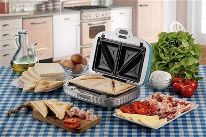 Ariete 1972/01 Sandwichera 3 en 1 Multifonction pour Sandwichs, Donuts et Cupcakes - Rétro, Facile d'Utilisation, Design Bleu Ariete 1972/01 Sandwichera 3 en 1 Multifonction pour Sandwichs, Donuts et Cupcakes - Rétro, Facile d'Utilisation, Design Bleu