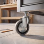 Q&Q Roue pivotante JADE PLUS Ø100 mm avec aro en caoutchouc et trou de passage 10 mm