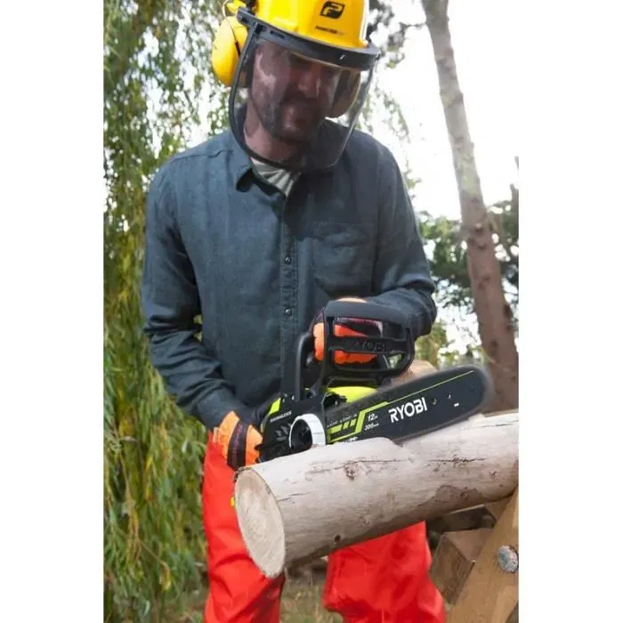 Ryobi Tronçonneuse sans fil OCS1830 18V ONE+ Brushless avec guide chaîne de 30 cm, système anti-vibrations et tendeur sans outil - Vendue nu