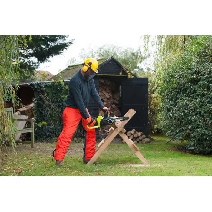 Ryobi Tronçonneuse sans fil OCS1830 18V ONE+ Brushless avec guide chaîne de 30 cm, système anti-vibrations et tendeur sans outil - Vendue nu