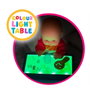 Nenuco Smart School Nfn97000 - Poupée bébé éducative de 35 cm avec table lumineuse multicolore et accessoires transparents, âge 3 ans et plus
