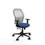Chaise Jorquera Synchrone/Traslack tissu Bleu foncé Maille Blanc Base en nylon noir Accoudoir 1D Sans appui-tête Roulettes 65mm nylon