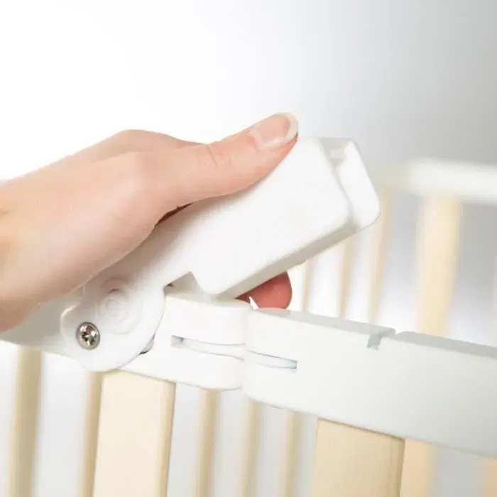 ROBA Parc bébé pliant en bois 75 x 100 cm - Réglable en hauteur avec roulettes - Blanc - Sécurisé et transportable