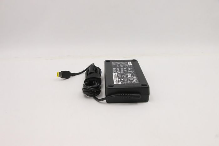 Lenovo Adaptateur secteur AC 170W avec entrée 100-240Vac, sortie 20V/8.5A, connecteur 3 broches, pour ThinkCentre et IdeaCentre