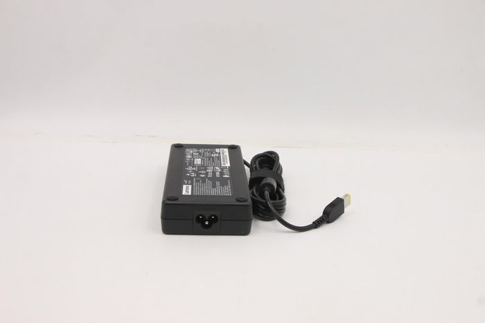Lenovo Adaptateur secteur AC 170W avec entrée 100-240Vac, sortie 20V/8.5A, connecteur 3 broches, pour ThinkCentre et IdeaCentre