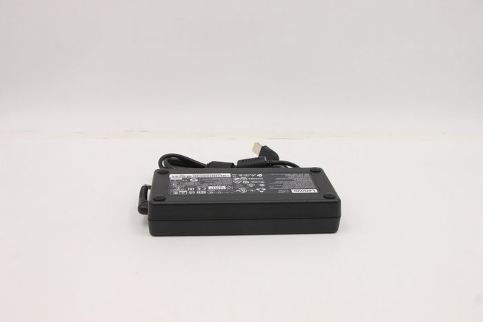 Lenovo Adaptateur secteur AC 170W avec entrée 100-240Vac, sortie 20V/8.5A, connecteur 3 broches, pour ThinkCentre et IdeaCentre