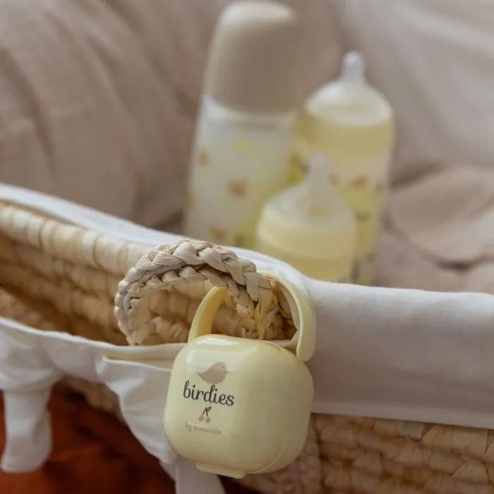 Suavinex Birdies Porte-sucette compact avec anse pour sac ou poussette, 2 sucettes, dès la naissance, beige