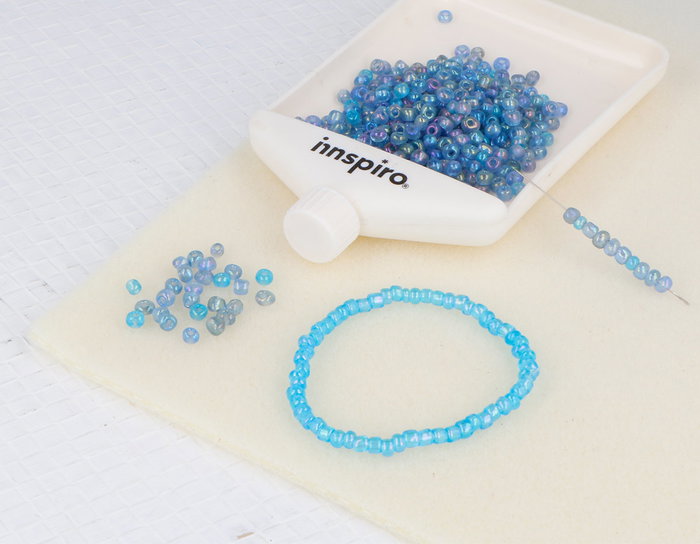 Innspiro Rocaille de verre ronde aurora boreale bleu 3,8 mm 500g