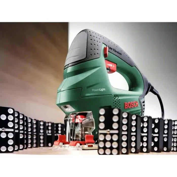 Bosch Scie sauteuse PST 900 PEL 620W - Scie sauteuse électrique avec éclairage PowerLight, guide CutControl pour coupes précises dans bois, aluminium, acier