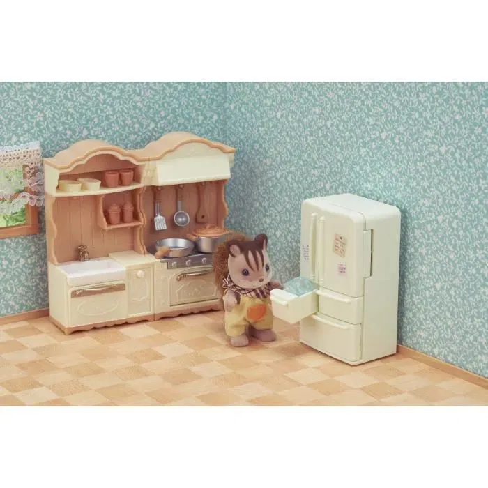Sylvanian Families Figurine miniature - Cuisine aménagée avec accessoires - Set complet pour enfant à partir de 3 ans - Réf. 5341