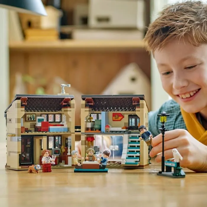 LEGO 76451 Harry Potter Privet Drive - La Visite De Tante Marge, Set de Construction avec Maison des Dursley et 5 Minifigurines, 639 Pièces, Jeu Créatif pour Enfants