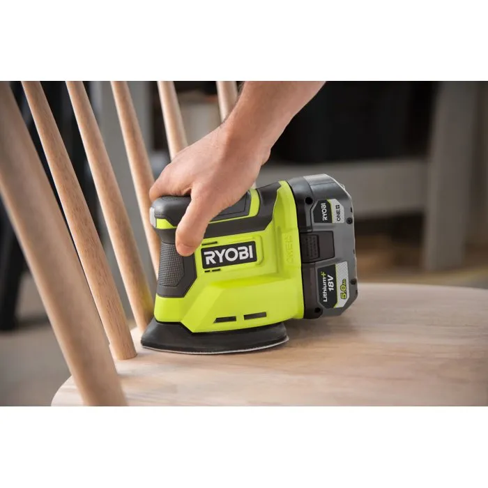 Ryobi Pack 3 outils ONE+ 18V avec perceuse-visseuse, scie sauteuse, ponceuse delta, batteries et chargeur